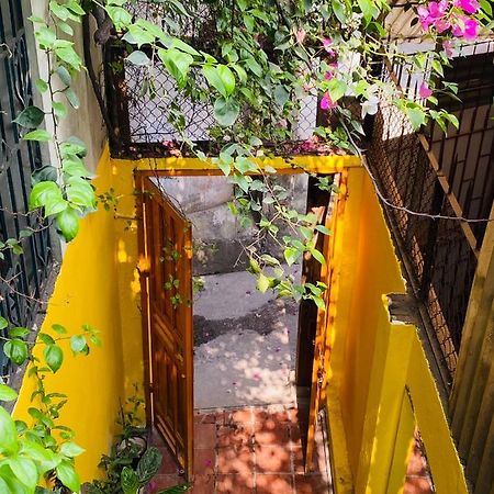 Chu Nhat Cafe & Homestay - 12 Ngo 41 Duong Lang - Co So 1 Hanoi Exterior photo