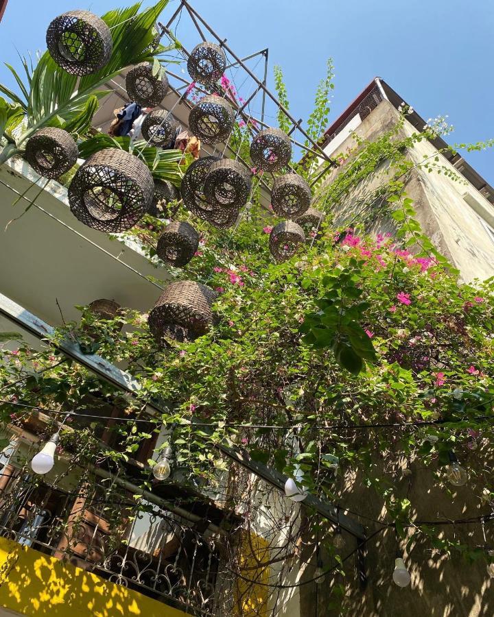 Chu Nhat Cafe & Homestay - 12 Ngo 41 Duong Lang - Co So 1 Hanoi Exterior photo