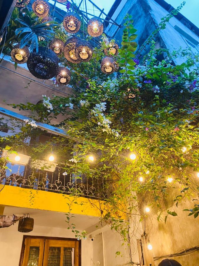 Chu Nhat Cafe & Homestay - 12 Ngo 41 Duong Lang - Co So 1 Hanoi Exterior photo