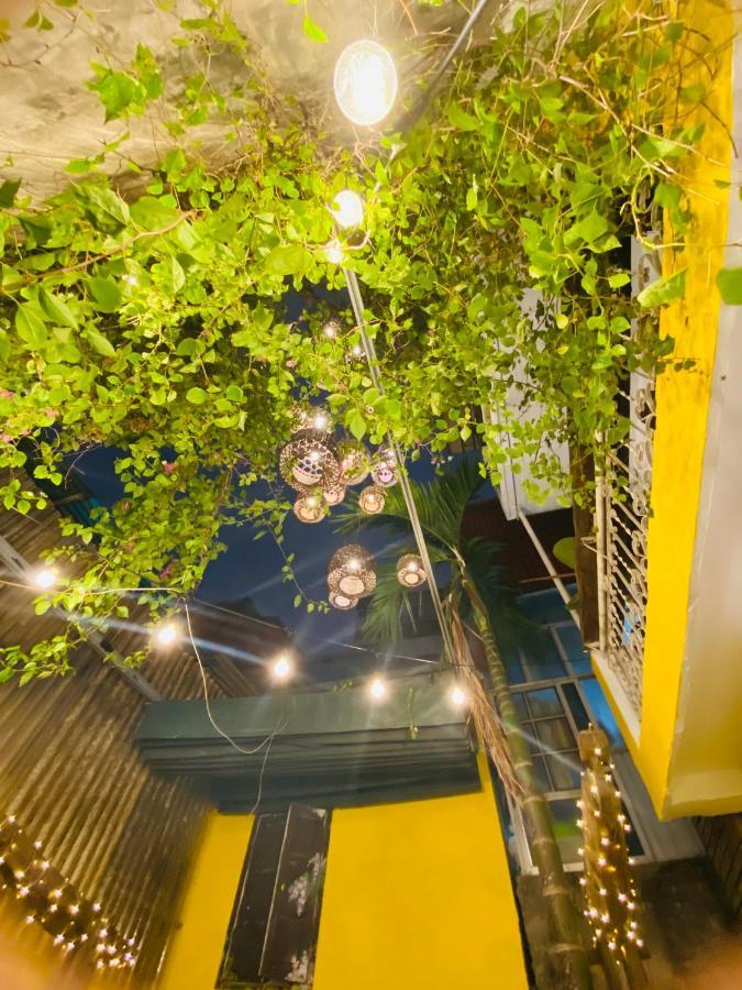 Chu Nhat Cafe & Homestay - 12 Ngo 41 Duong Lang - Co So 1 Hanoi Exterior photo